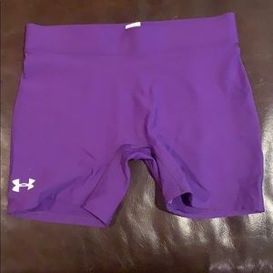 Never worn Under Armour shorty tights